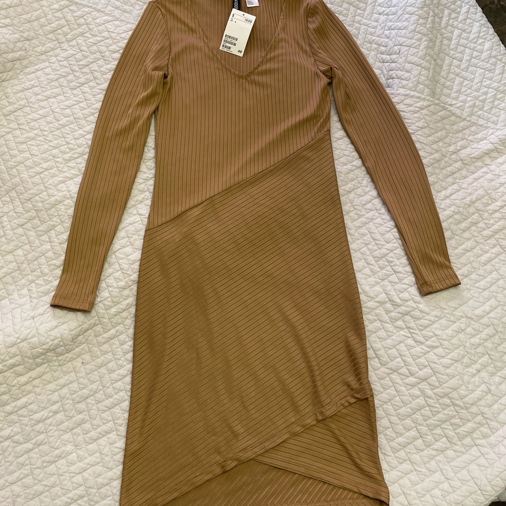 NWT H&M Camel color body con dress